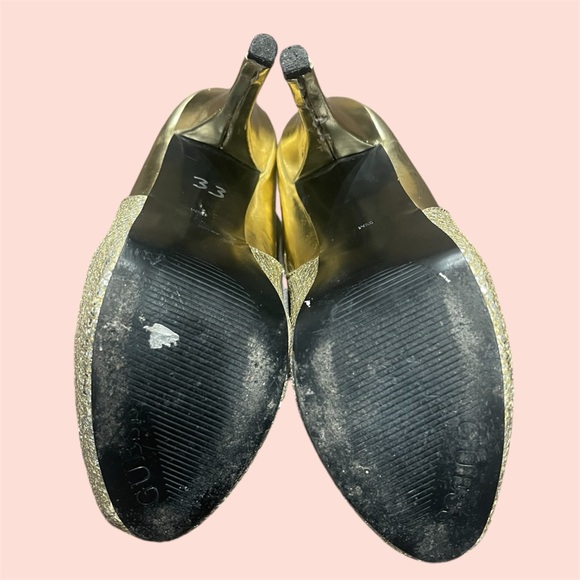 Gold shiny platform pumps - Picture 2 of 5